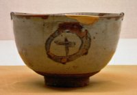 E-garatsu chawan with circle-and-cross design