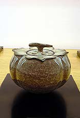 Beishoku-ji Persimmon Koro (Incense Burner) by Minegishi Seiko
